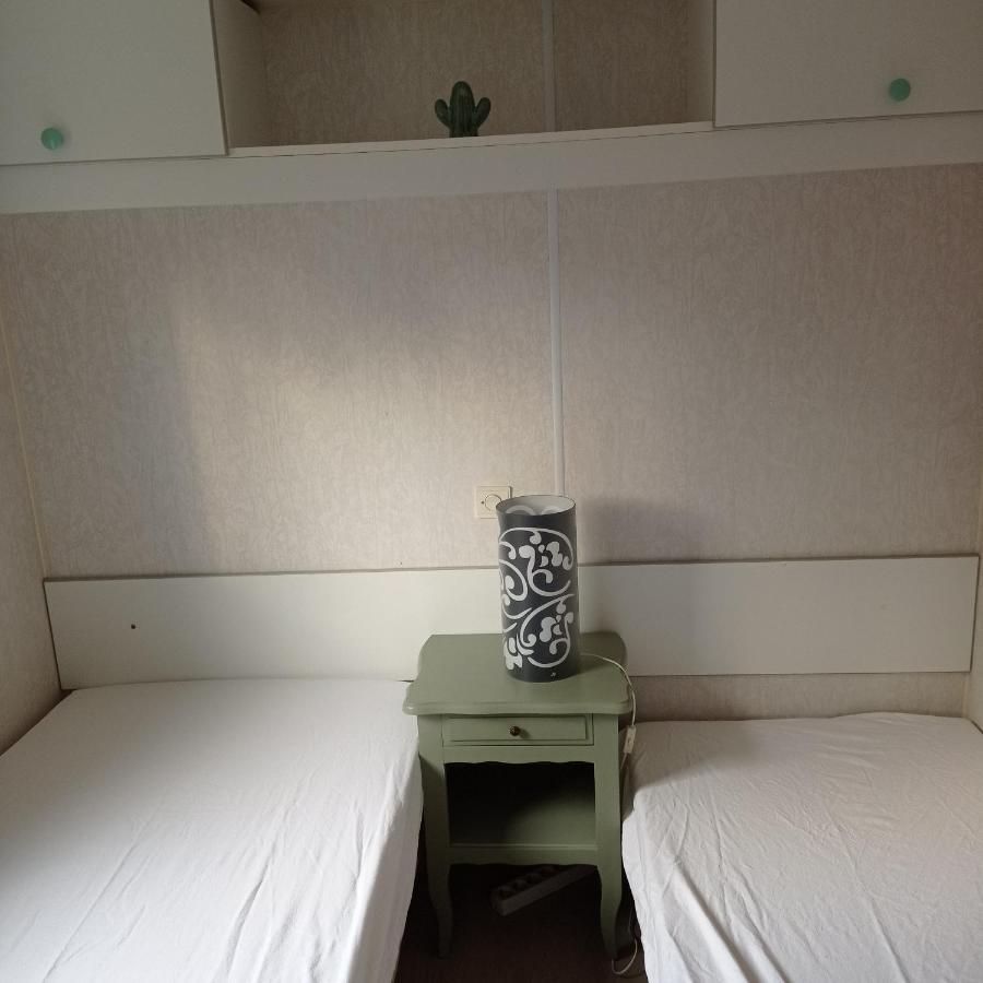 LE PALMIER mobil home 4 personnes Limogne-en-Quercy Bagian luar foto