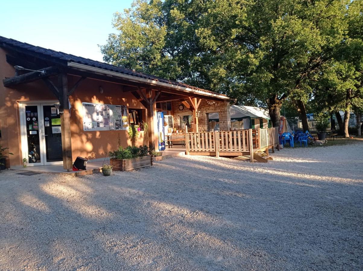 LE PALMIER mobil home 4 personnes Limogne-en-Quercy Bagian luar foto